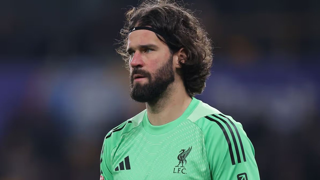 চ্যাম্পিয়ন্স লিগের ম্যাচে অ্যালিসনকে পাচ্ছে না লিভারপুল